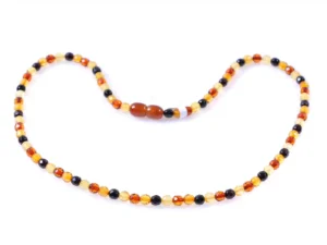 Искрящо, фасетирано, кехлибарено колие