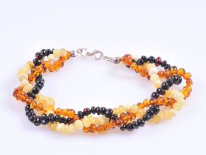 Тройна усукана гривна