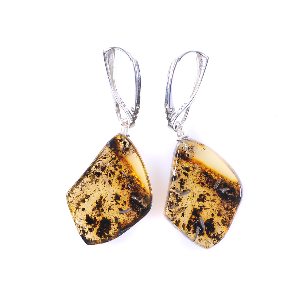 кехлибарени обеци