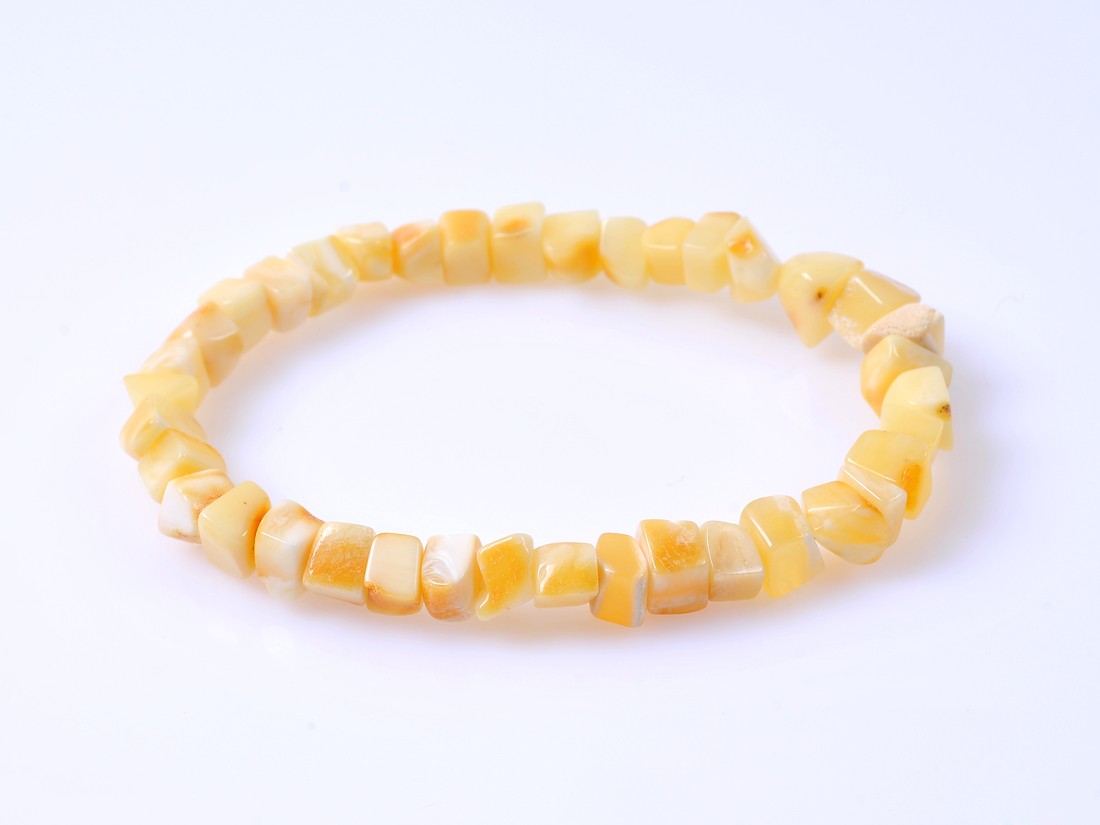 Кехлибарена гривна