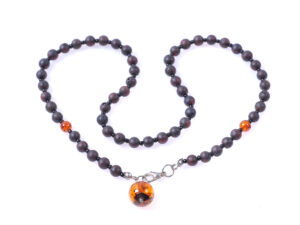 Кехлибарено колие